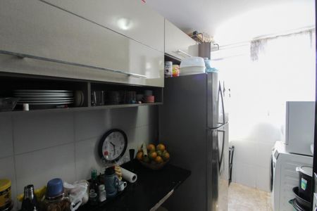 Apartamento à venda com 70m², 3 quartos e 2 vagas Apartamento à venda com 70m², 3 quartos e 2 vagasCozinha e Área de Serviço