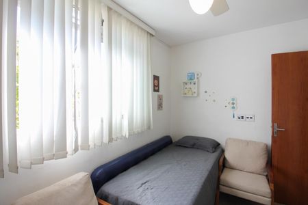 Apartamento à venda com 70m², 3 quartos e 2 vagas Apartamento à venda com 70m², 3 quartos e 2 vagasQuarto 1