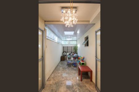 Apartamento à venda com 70m², 3 quartos e 2 vagas Apartamento à venda com 70m², 3 quartos e 2 vagasÁrea Privativa
