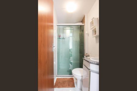 Apartamento à venda com 70m², 3 quartos e 2 vagas Apartamento à venda com 70m², 3 quartos e 2 vagasBanheiro Social