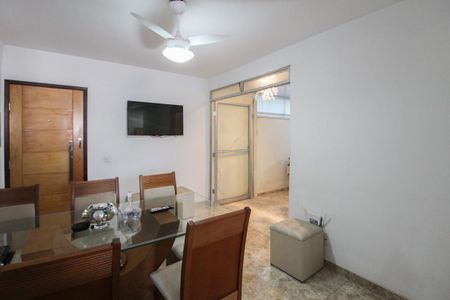 Apartamento à venda com 70m², 3 quartos e 2 vagas Apartamento à venda com 70m², 3 quartos e 2 vagasSala