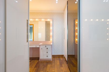 Apartamento para alugar com 280m², 4 quartos e 5 vagas Apartamento para alugar com 280m², 4 quartos e 5 vagasCloset - Suíte 4