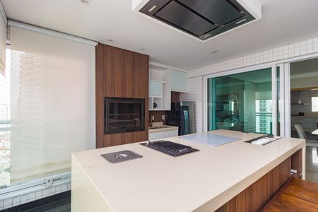 Apartamento para alugar com 280m², 4 quartos e 5 vagas Apartamento para alugar com 280m², 4 quartos e 5 vagasVaranda