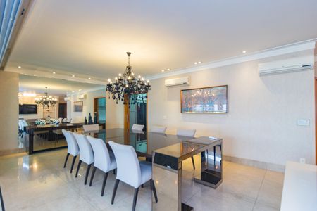 Apartamento para alugar com 280m², 4 quartos e 5 vagas Apartamento para alugar com 280m², 4 quartos e 5 vagasSala de Jantar