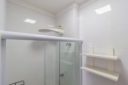 Apartamento para alugar com 280m², 4 quartos e 5 vagas Apartamento para alugar com 280m², 4 quartos e 5 vagasDetalhe Banheiro - Área de Serviço