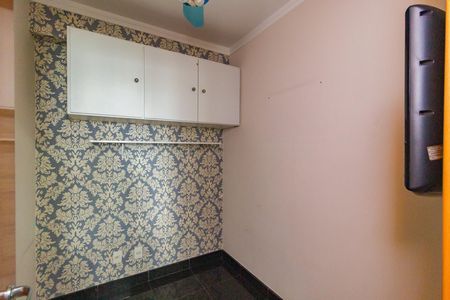Apartamento para alugar com 280m², 4 quartos e 5 vagas Apartamento para alugar com 280m², 4 quartos e 5 vagasQuarto - Área de Serviço