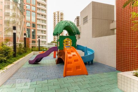Apartamento para alugar com 280m², 4 quartos e 5 vagas Apartamento para alugar com 280m², 4 quartos e 5 vagasPlayground