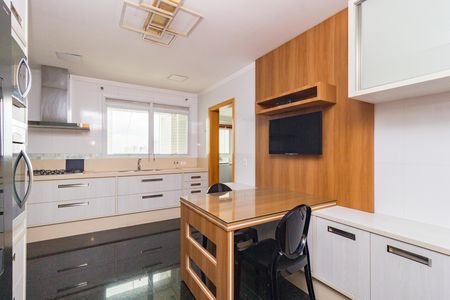 Apartamento para alugar com 280m², 4 quartos e 5 vagas Apartamento para alugar com 280m², 4 quartos e 5 vagasCozinha