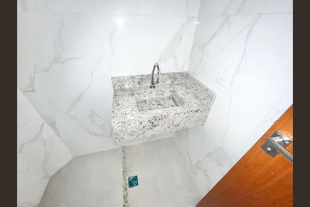 Apartamento à venda com 40m², 2 quartos e sem vagaBanheiro