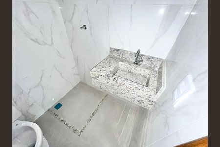 Apartamento à venda com 40m², 2 quartos e sem vagaBanheiro