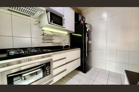 Cozinha de apartamento à venda com 3 quartos, 92m² em Jardim Nova Europa, Campinas