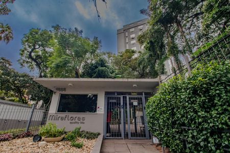 Apartamento para alugar com 73m², 3 quartos e 1 vaga Apartamento para alugar com 73m², 3 quartos e 1 vagaFachada