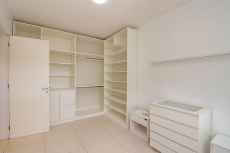 Apartamento para alugar com 73m², 3 quartos e 1 vaga Apartamento para alugar com 73m², 3 quartos e 1 vagaSuíte