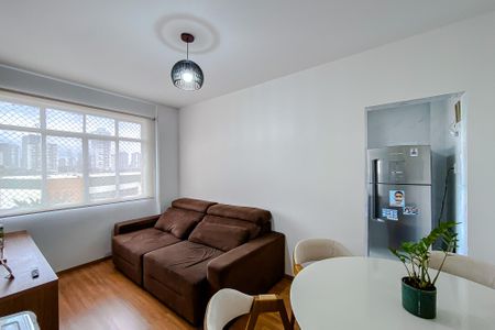 Apartamento à venda com 68m², 2 quartos e sem vaga Apartamento à venda com 68m², 2 quartos e sem vagaSala