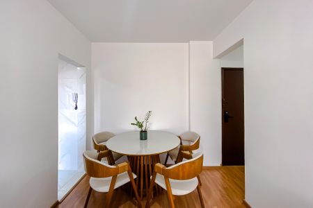 Apartamento à venda com 68m², 2 quartos e sem vaga Apartamento à venda com 68m², 2 quartos e sem vagaSala
