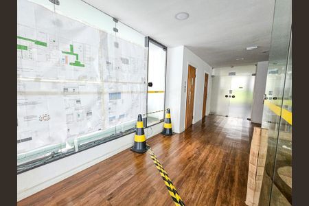 Apartamento à venda com 54m², 2 quartos e 1 vaga Apartamento à venda com 54m², 2 quartos e 1 vagaHall social