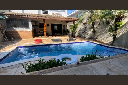 Área externa de casa à venda com 3 quartos, 307m² em Jordanópolis, São Bernardo do Campo