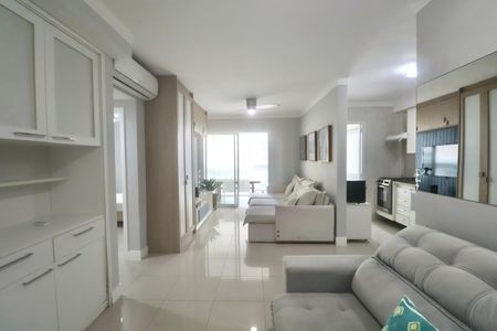 Apartamento para alugar com 99m², 2 quartos e 2 vagasSala
