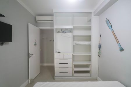 Apartamento para alugar com 99m², 2 quartos e 2 vagasQuarto