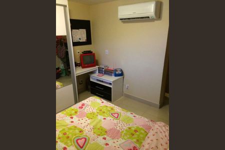 Casa de condomínio à venda com 199m², 4 quartos e 2 vagasQuarto 2