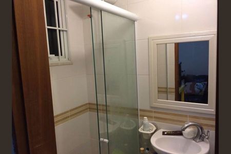 Casa de condomínio à venda com 199m², 4 quartos e 2 vagasBanheiro 1