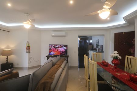 Apartamento para alugar com 150m², 3 quartos e 2 vagas Apartamento para alugar com 150m², 3 quartos e 2 vagasSala