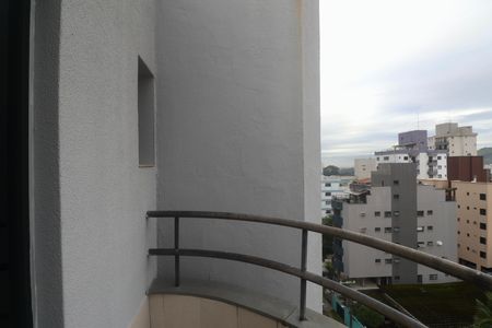 Apartamento para alugar com 150m², 3 quartos e 2 vagas Apartamento para alugar com 150m², 3 quartos e 2 vagasVaranda