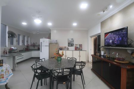 Apartamento para alugar com 150m², 3 quartos e 2 vagas Apartamento para alugar com 150m², 3 quartos e 2 vagasVaranda gourmet