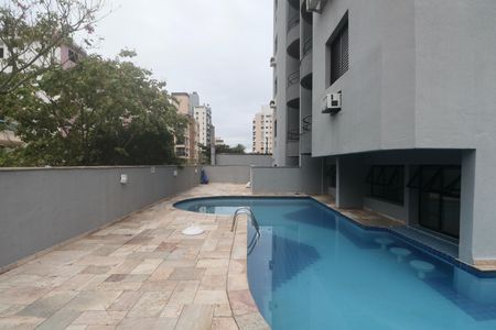 Apartamento para alugar com 150m², 3 quartos e 2 vagas Apartamento para alugar com 150m², 3 quartos e 2 vagasÁrea comum - Piscina