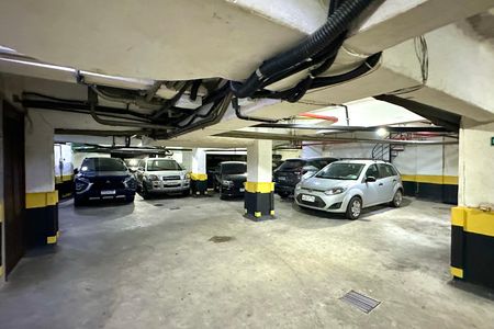 Apartamento à venda com 327m², 4 quartos e 1 vaga