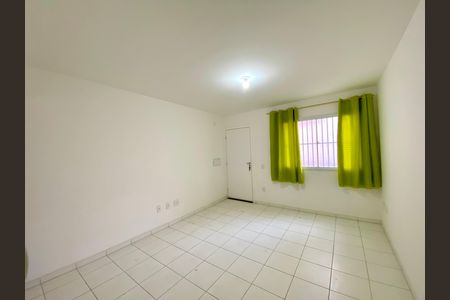 Sala de apartamento para alugar com 2 quartos, 100m² em Vila Alzira, Guarulhos