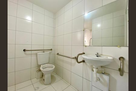 Apartamento para alugar com 100m², 2 quartos e sem vaga Apartamento para alugar com 100m², 2 quartos e sem vagaBanheiro