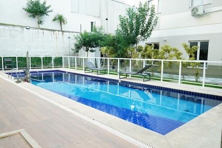 Apartamento à venda com 45m², 2 quartos e sem vagaÁrea comum - Piscina