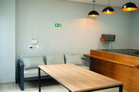 Apartamento à venda com 45m², 2 quartos e sem vagaÁrea comum - Salão de festas