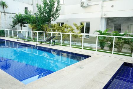 Apartamento à venda com 45m², 2 quartos e sem vagaÁrea comum - Piscina