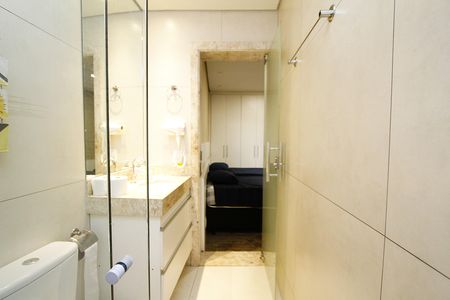 Banheiro de kitnet/studio para alugar com 1 quarto, 33m² em Minas Brasil, Belo Horizonte