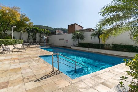 Apartamento à venda com 49m², 2 quartos e 1 vaga Apartamento à venda com 49m², 2 quartos e 1 vagaÁrea comum - Piscina