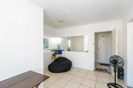 Apartamento à venda com 49m², 2 quartos e 1 vaga Apartamento à venda com 49m², 2 quartos e 1 vagaSala