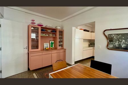 Apartamento à venda com 273m², 3 quartos e 2 vagas Apartamento à venda com 273m², 3 quartos e 2 vagasCopa