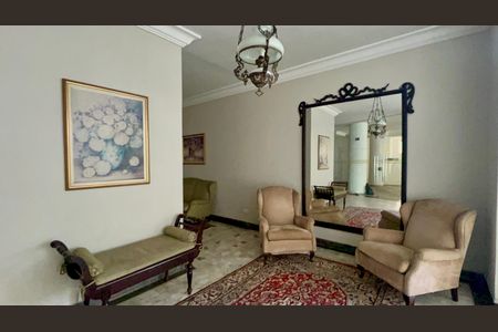 Apartamento à venda com 273m², 3 quartos e 2 vagas Apartamento à venda com 273m², 3 quartos e 2 vagasHall de entrada