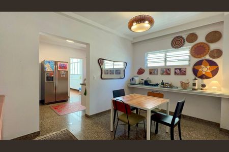 Apartamento à venda com 273m², 3 quartos e 2 vagas Apartamento à venda com 273m², 3 quartos e 2 vagasCopa