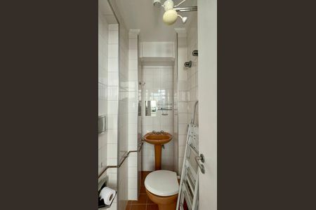 Apartamento à venda com 273m², 3 quartos e 2 vagas Apartamento à venda com 273m², 3 quartos e 2 vagasBanheiro de serviço