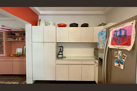 Apartamento à venda com 273m², 3 quartos e 2 vagas Apartamento à venda com 273m², 3 quartos e 2 vagasCozinha