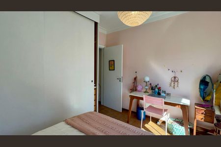Apartamento à venda com 273m², 3 quartos e 2 vagas Apartamento à venda com 273m², 3 quartos e 2 vagasQuarto