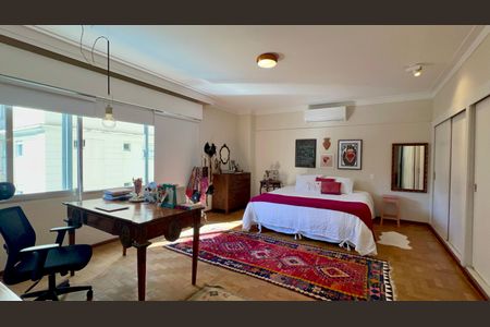 Apartamento à venda com 273m², 3 quartos e 2 vagas Apartamento à venda com 273m², 3 quartos e 2 vagasSuíte 2