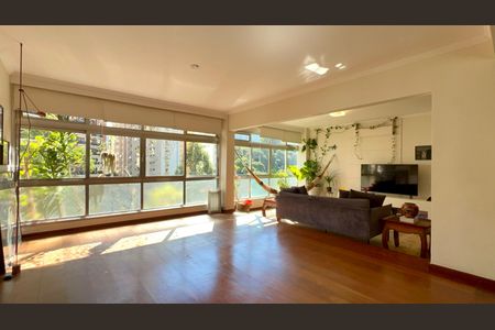 Apartamento à venda com 273m², 3 quartos e 2 vagas Apartamento à venda com 273m², 3 quartos e 2 vagasSala