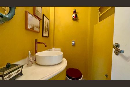Apartamento à venda com 273m², 3 quartos e 2 vagas Apartamento à venda com 273m², 3 quartos e 2 vagasLavabo