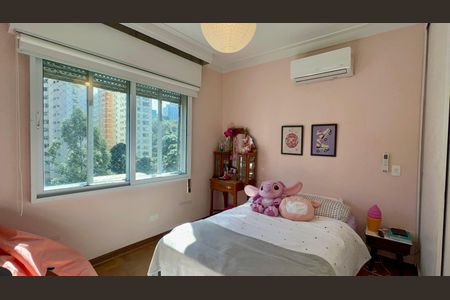 Apartamento à venda com 273m², 3 quartos e 2 vagas Apartamento à venda com 273m², 3 quartos e 2 vagasSuíte 1