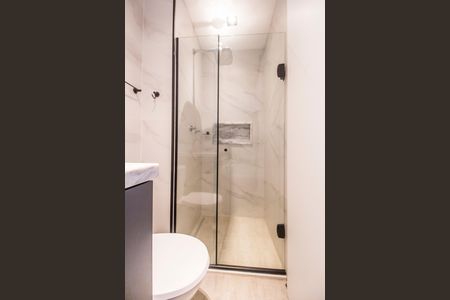 Apartamento para alugar com 69m², 2 quartos e 2 vagas Apartamento para alugar com 69m², 2 quartos e 2 vagasBanheiro da Suíte