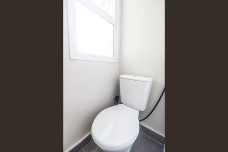Apartamento para alugar com 69m², 2 quartos e 2 vagas Apartamento para alugar com 69m², 2 quartos e 2 vagasBanheiro da Suíte